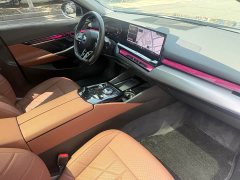 BMW 5 Series 2025 530Li Leading M Sports Package - фото 11