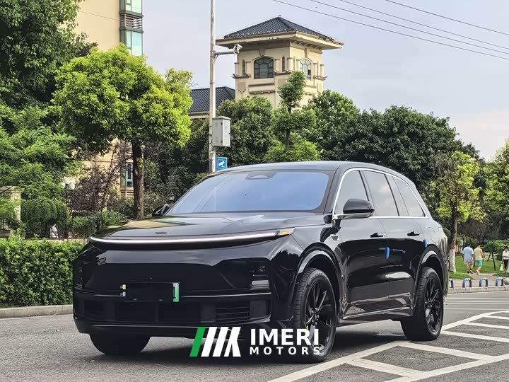 Li Auto Ideal L8 Pro - автомобиль из Китая