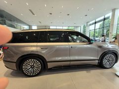 Volkswagen ID.ERA 9X Ultra four-wheel drive version - фото 11