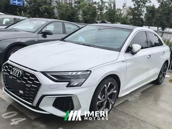 Audi A3 Facelift A3L Limousine 35 TFSI Luxury Sport - автомобиль из Китая