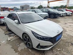 Lexus Elantra 2022 1.5L CVT GLX Elite Edition - фото 3