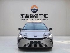 Toyota Camry Dual Engine 2.0HE Elite Edition - фото 2