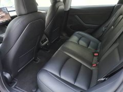 Tesla Model 3 rear-wheel drive version - фото 8