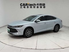 BYD Qin L DM-i 120KM Leading Edition - фото 1