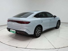 BYD Qin L DM-i 120KM Leading Edition - фото 7