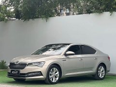 Lynk & Co Superb 2021 TSI280 DSG Comfort Edition - фото 1