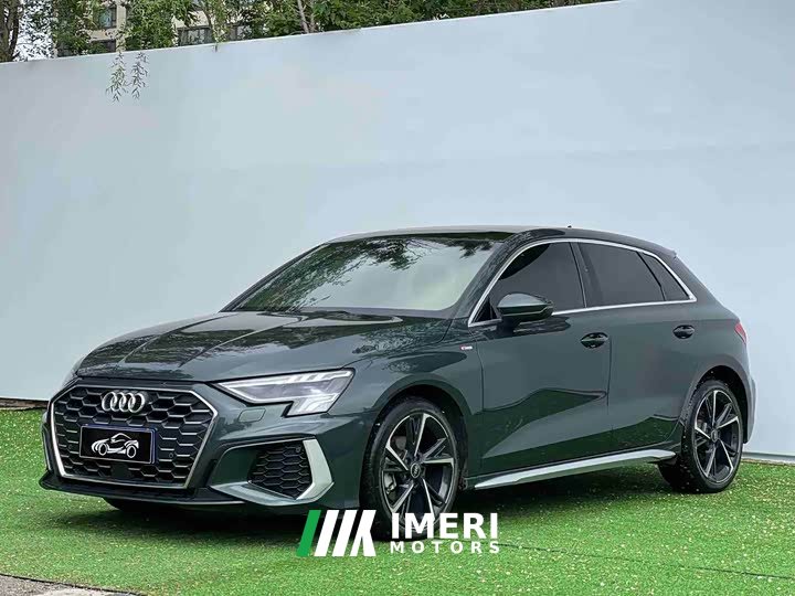 Audi A3 Sportback 35 TFSI stylish and sporty - автомобиль из Китая