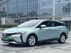 Lynk & Co Weilan 6 2022 plug-in hybrid interconnected fashion - фото 1