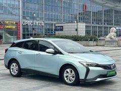 Lynk & Co Weilan 6 2022 plug-in hybrid interconnected fashion - фото 2
