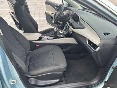 Lynk & Co Weilan 6 2022 plug-in hybrid interconnected fashion - фото 8