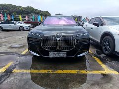 BMW 7 Series 2023 735Li M Sports Package - фото 2