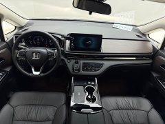 Honda Odyssey 2024 2.0L e:HEV Elite Edition - фото 9