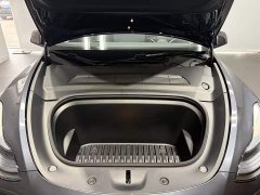 Tesla Model Y rear-wheel drive version - фото 8