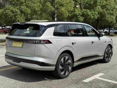 Lynk & Co eπ008 210Max extended range version 6 seats - фото 5