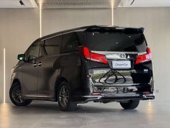Toyota Alphard Hybrid 2.5L Luxury - фото 4