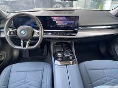 BMW i5 2024 eDrive 35L Exclusive M Sports Package - фото 9