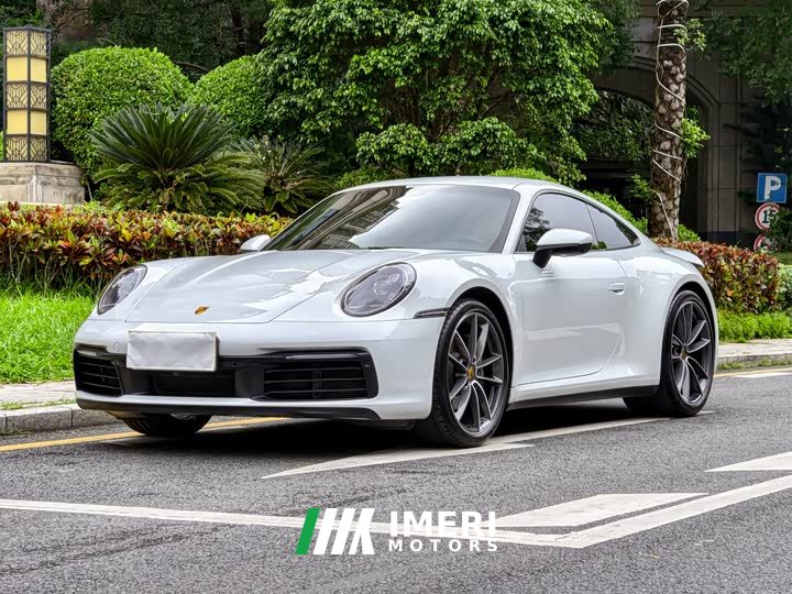 Porsche 911 2020 Carrera 3.0T - автомобиль из Китая
