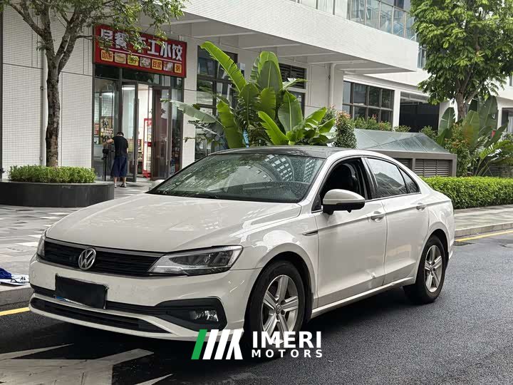 Volkswagen Lamando 230TSI DSG Fashion Edition - автомобиль из Китая