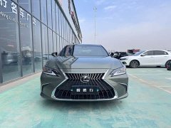 Lexus ES 200 Excellence Edition - фото 2