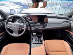 Lexus ES 200 Excellence Edition - фото 8