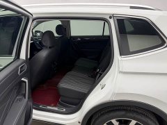 Volkswagen Tiguan L 330TSI automatic two-wheel drive R-Line version - фото 16