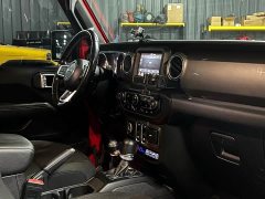 Mercedes-Benz Wrangler 2.0T Sahara two-door version - фото 14