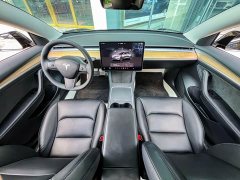 Tesla Model 3 rear-wheel drive version - фото 5
