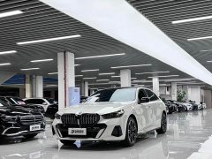 BMW 5 Series 530Li Leading M Sports Package - фото 1