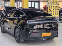 Tesla Model Y facelift long-range all-wheel drive version - фото 17