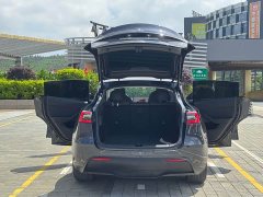Tesla Model Y rear-wheel drive version - фото 15