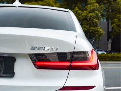 BMW 3 Series 325Li M Sports Package - фото 4