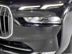 BMW 7 Series 2026 735Li Luxury Package - фото 10