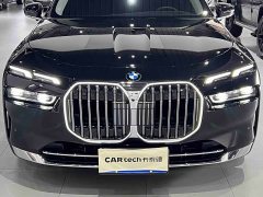 BMW 7 Series 2026 735Li Luxury Package - фото 11