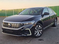 Volkswagen Passat Plug-in Hybrid 430PHEV Hybrid Elite Edition - фото 1