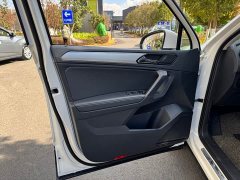 Volkswagen Tiguan L 330TSI automatic two-wheel drive smart version - фото 9