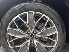 Audi Q5L 2026 2.0T Exclusive Edition for Ten Million Users - фото 6