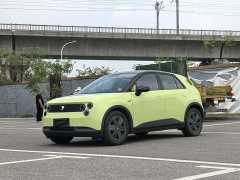 Lynk & Co firefly free version - фото 1