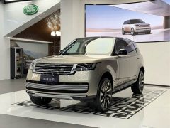Land Rover Range Rover 2023 3.0 L6 400PS Extended Edition - фото 1