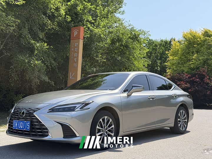 Lexus ES 200 Premium Edition - автомобиль из Китая