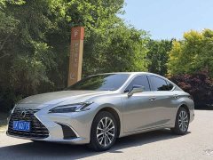 Lexus ES 200 Premium Edition - фото 1