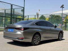 Lexus ES 200 Premium Edition - фото 5