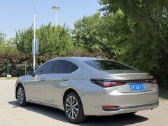 Lexus ES 200 Premium Edition - фото 7