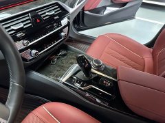 BMW 5 Series facelift 2 525Li M sports package - фото 5
