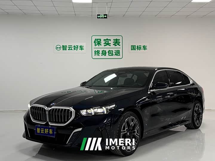 BMW 5 Series 530Li M Sport Luxury Package - автомобиль из Китая