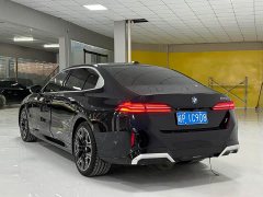 BMW 5 Series 530Li M Sport Luxury Package - фото 7