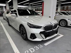BMW 5 Series 2025 530Li Exclusive M Sports Package - фото 3