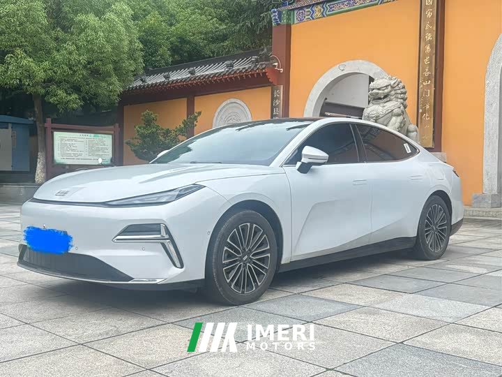 Geely Galaxy Star 8 130km EM-i Premium Edition - автомобиль из Китая