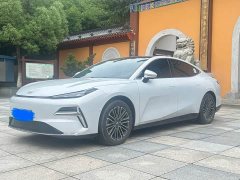 Geely Galaxy Star 8 130km EM-i Premium Edition - фото 1