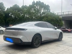 Geely Galaxy Star 8 130km EM-i Premium Edition - фото 7