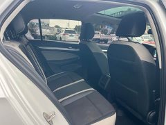 Volkswagen Golf 2023 280TSI DSG Pro 20th Anniversary Edition - фото 7